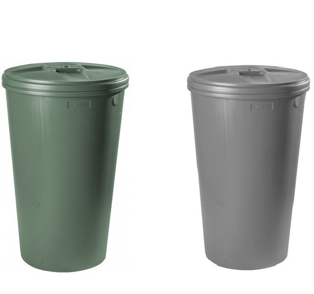 Plastic barrels for water